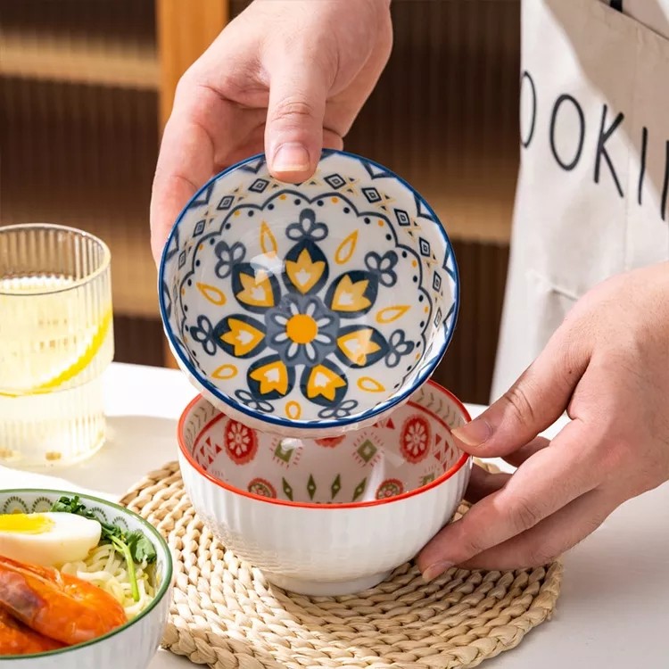 Ceramic bowl with exquisite design