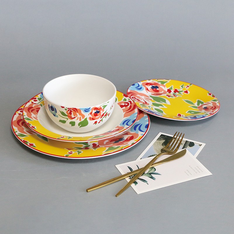 Customized Exquisite Decal Ceramic Tableware Customized Design 16 pcs New Dining Plate and Bowl Set 